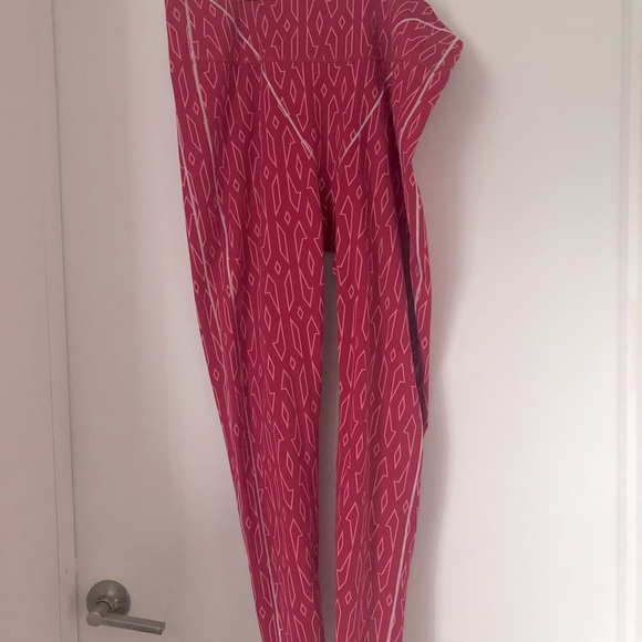 Ivy park x Adidas leggings. Size xlarge. - Picture 3 of 3